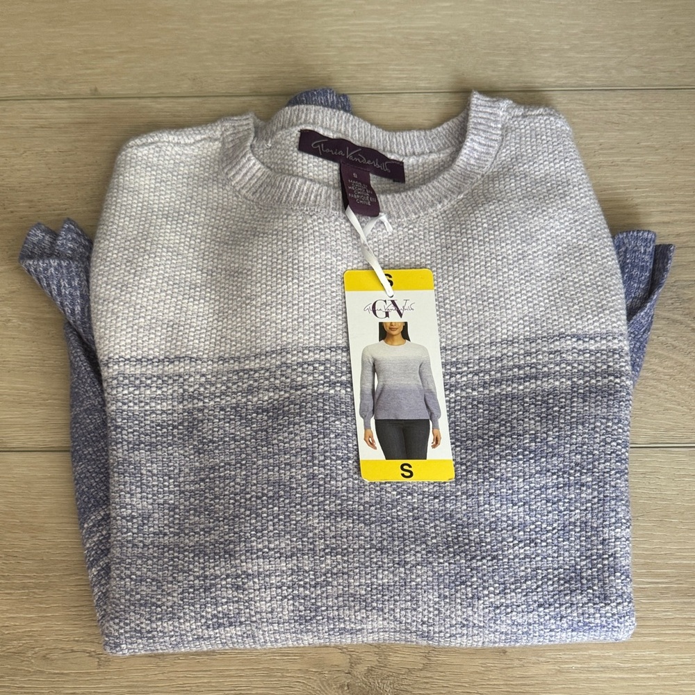 Gloria Vanderbilt Women's Blue and Gray Crewneck Sweater